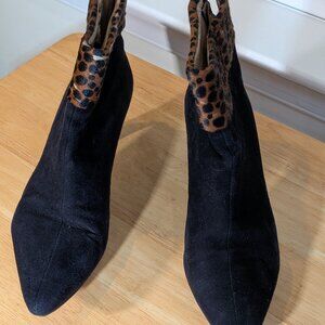 This is a pair of Martinez Valero ankle boots. Gently worn.